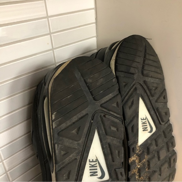 Nike Air Max Command men’s leather sneakers - Picture 8 of 10